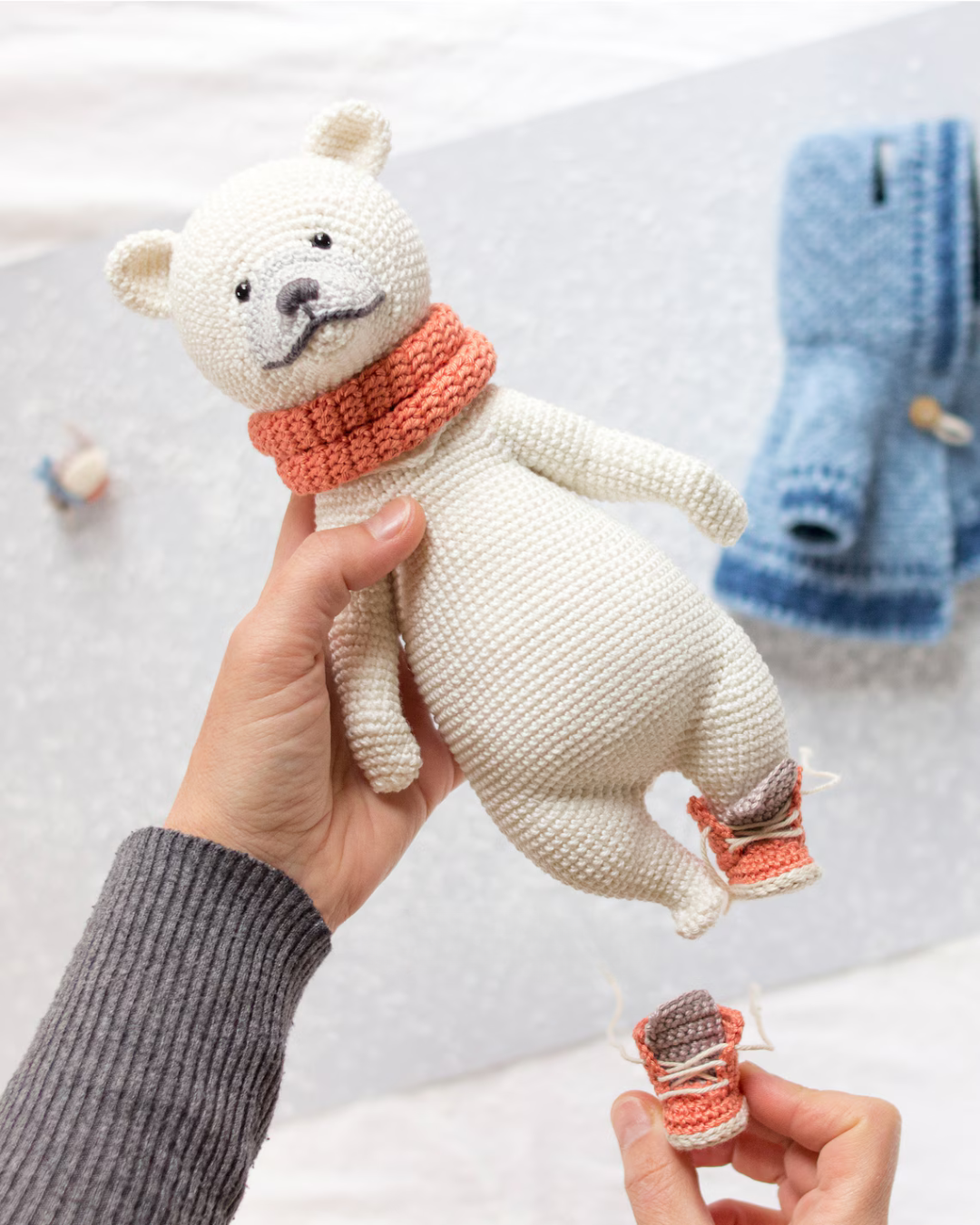 Elia the Polar Bear and Gin the Robin Crochet Pattern