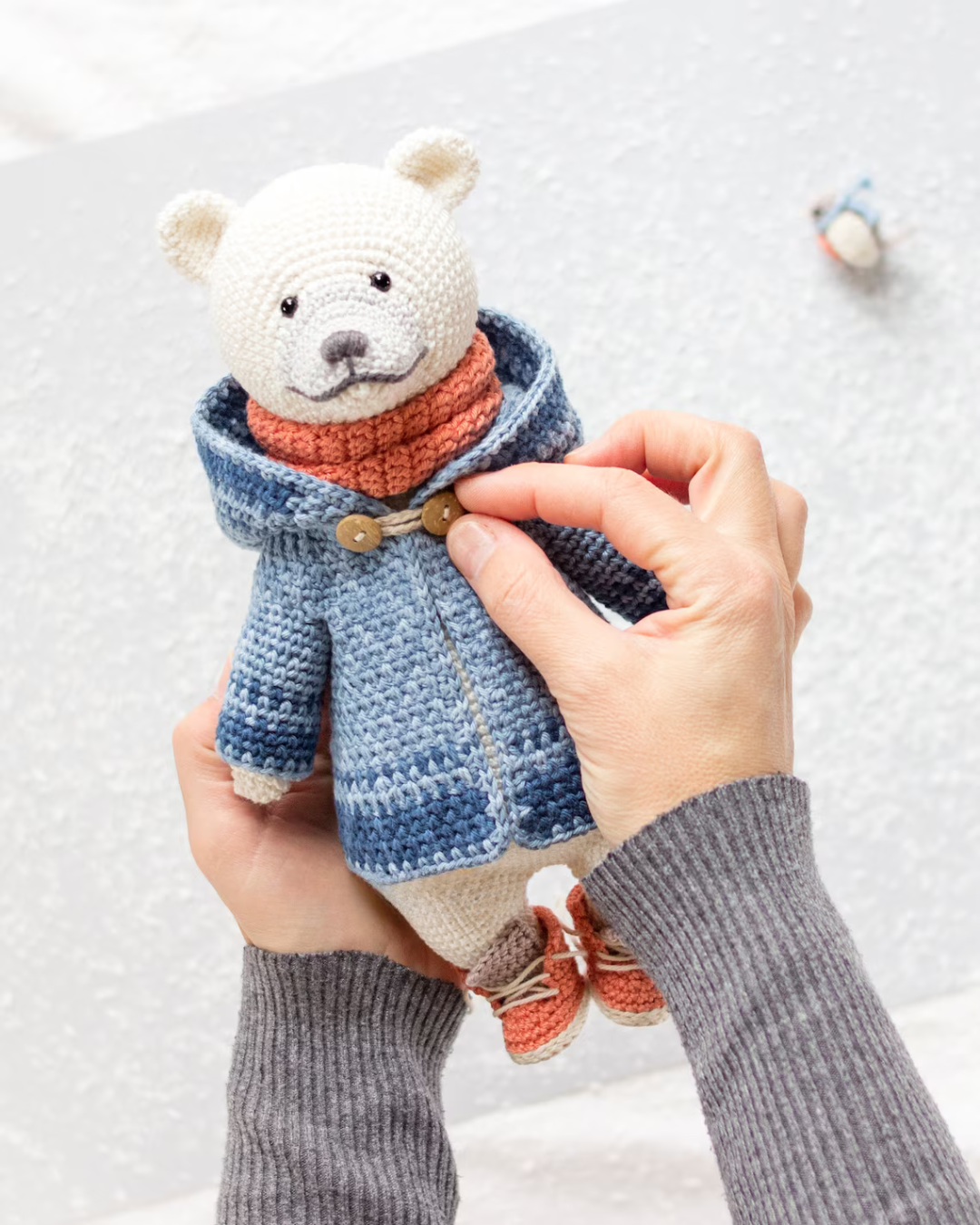 Elia the Polar Bear and Gin the Robin Crochet Pattern